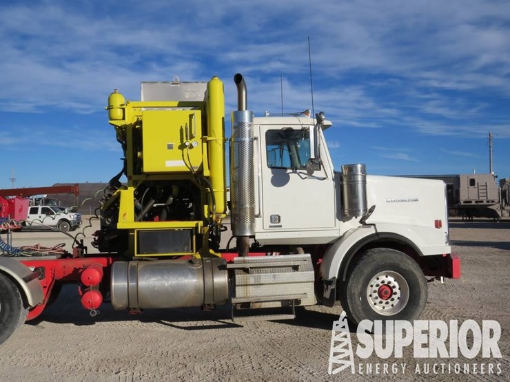 (x)-(5-64)-2013-western-star-w4900-3-axle-wet-kit...-image-9