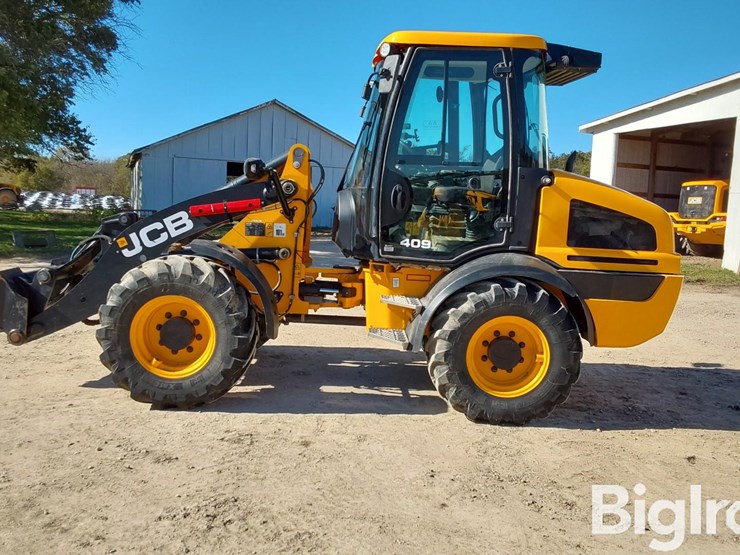 2021-jcb-409-image-8