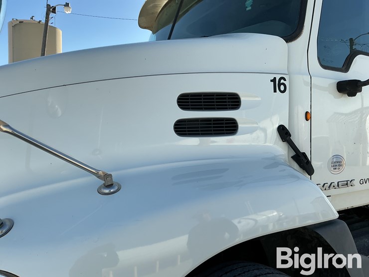 2014-mack-cxu613-t/a-truck-tractor-image-13