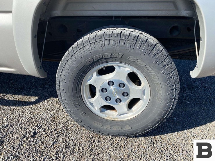 2004-chevrolet-silverado-1500-image-14