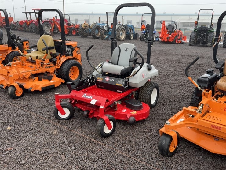 #3092-•-2014-exmark-pioneer-zero-turn-lawn-mower-image-1