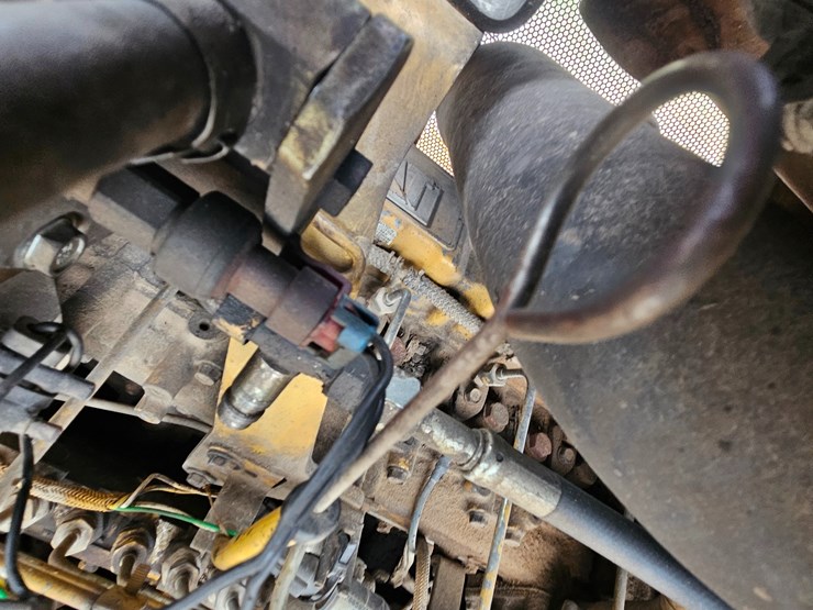 2002-caterpillar-d5g-xl-image-24