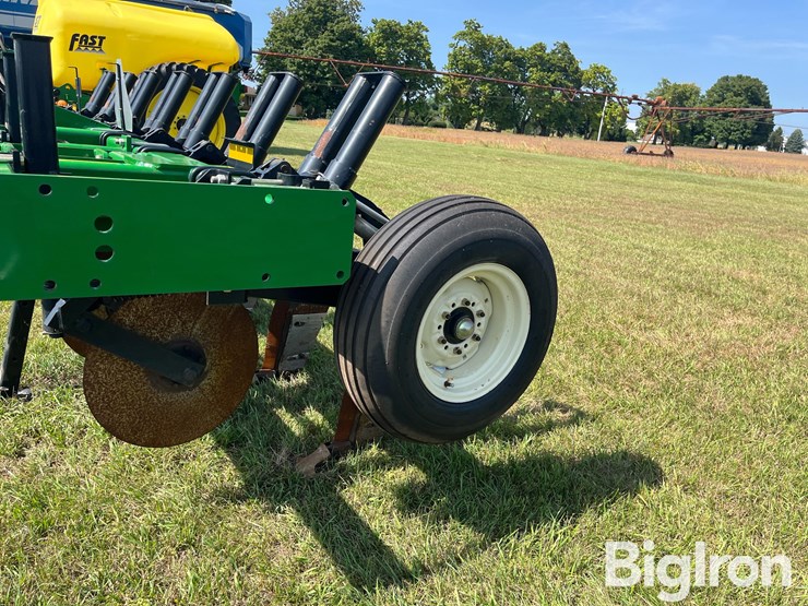 unverferth-132-zone-builder-7-shank-ripper-image-9