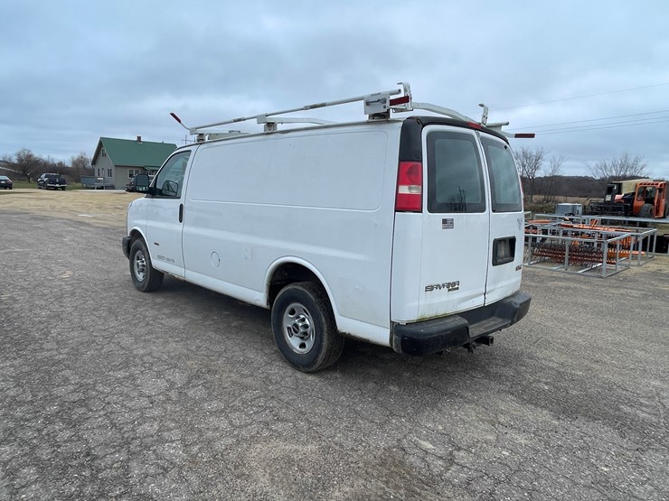 #1064-•-2012-gmc-savana-1-ton-van-(has-wi-title)-image-7