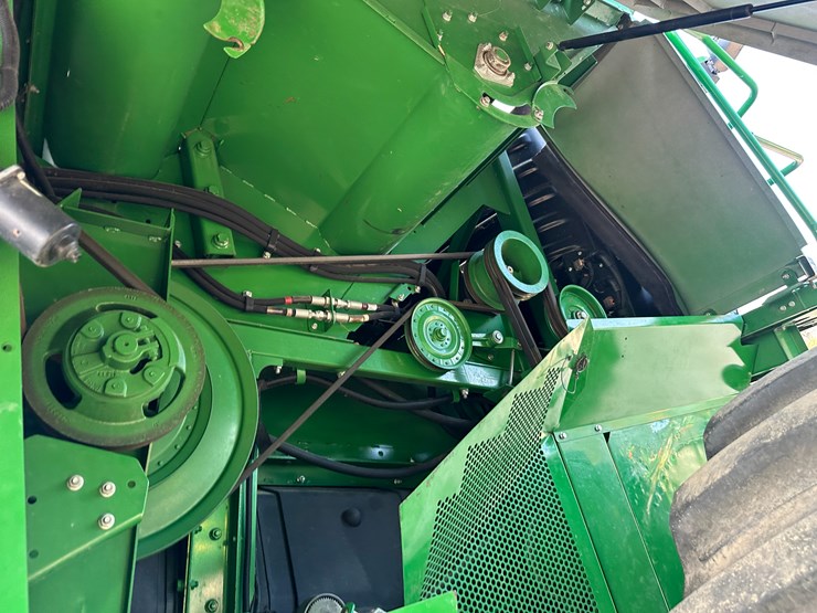 2015-john-deere-s680-image-39