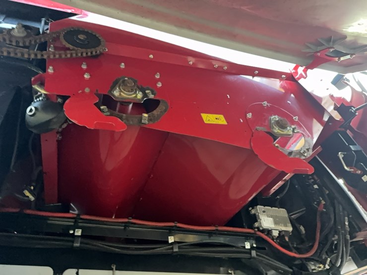 2018-case-ih-8240-image-114