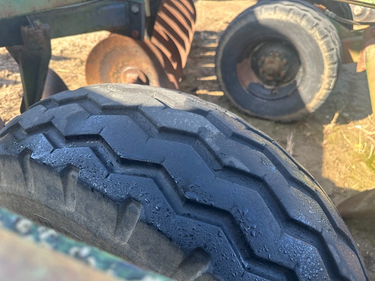 john-deere-30-image-13