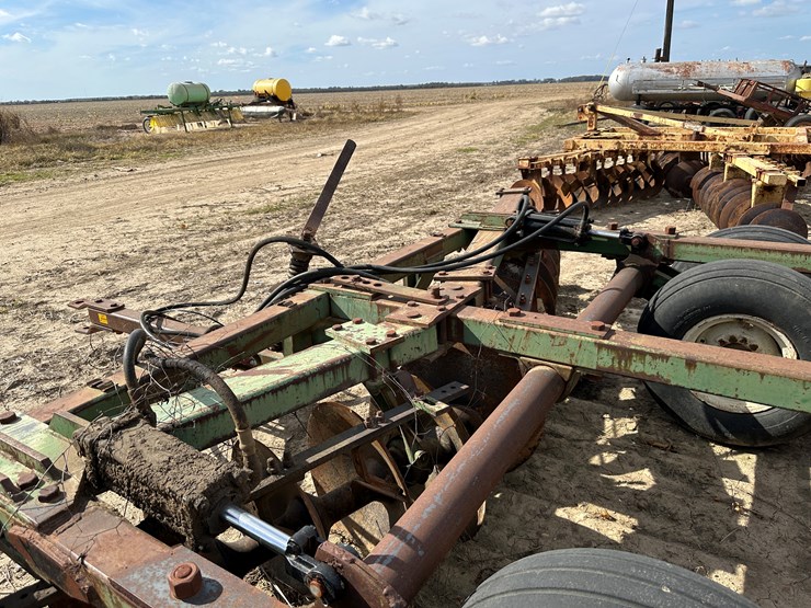 john-deere-635-image-22