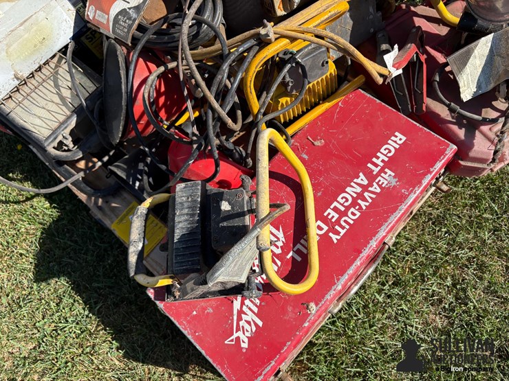 misc-pallet-of-shop-tools-image-16