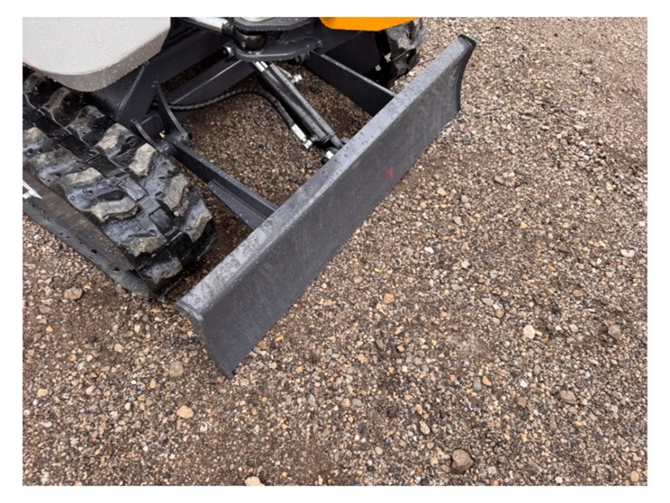 sdle-20-mini-excavator-w/-hydraulic-thumb-image-4