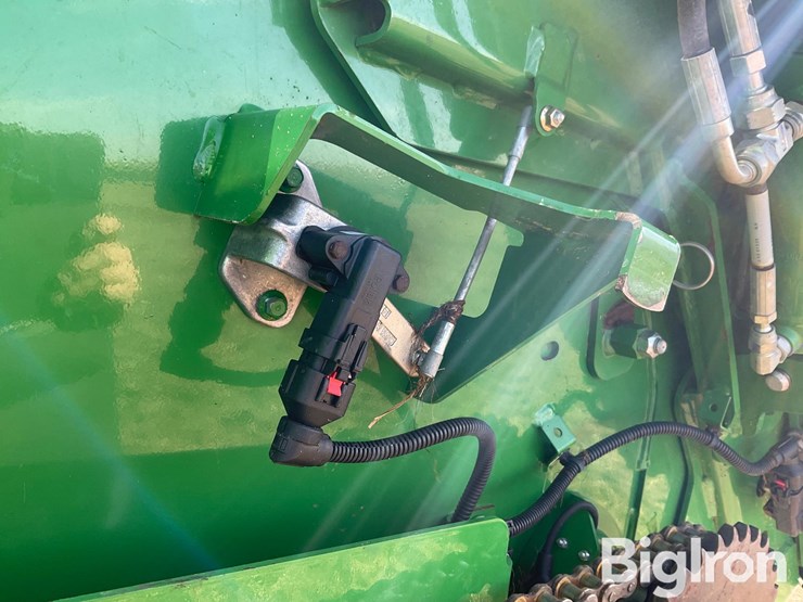 2015-john-deere-s680-image-14