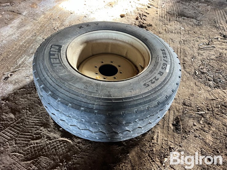 michelin-implement-tire-385/65r22.5-image-1