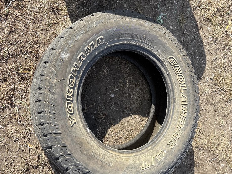 yokohama-lt275/70r18-tires-image-9