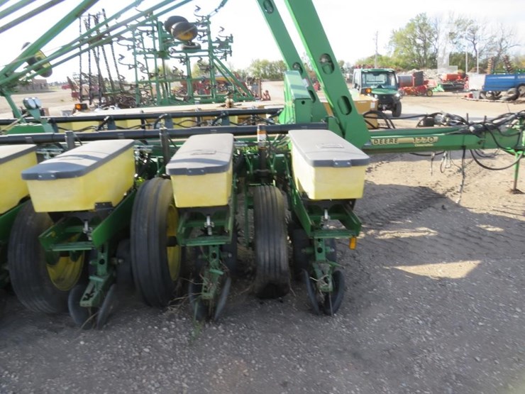 john-deere-1770-image-5
