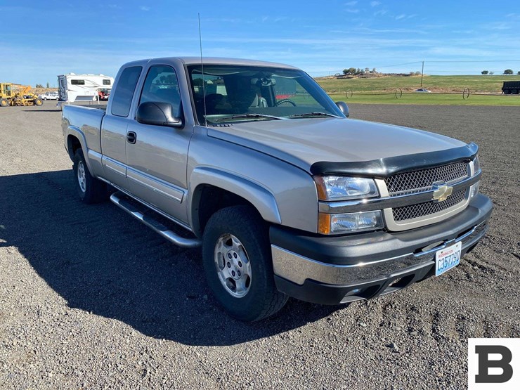 2004-chevrolet-silverado-1500-image-8