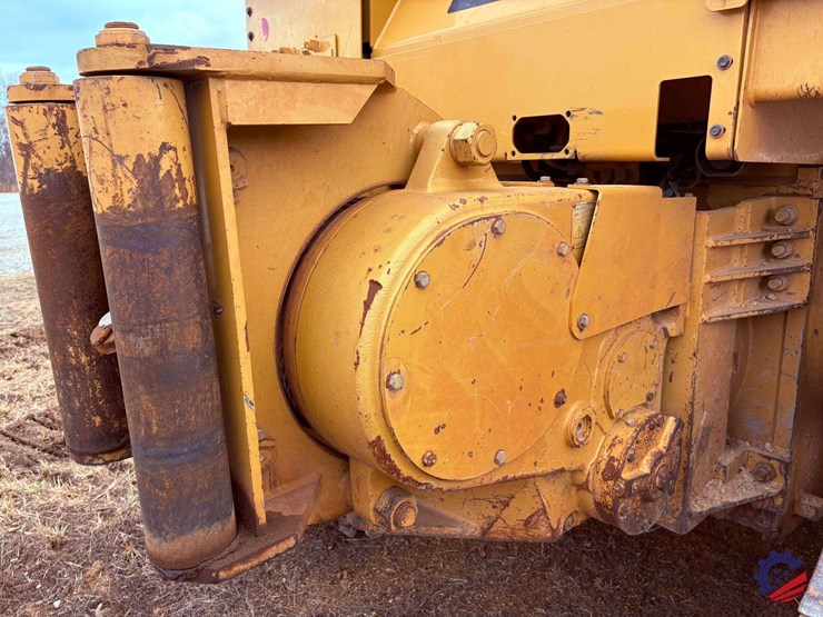 2019-caterpillar-d6t-xw-image-41