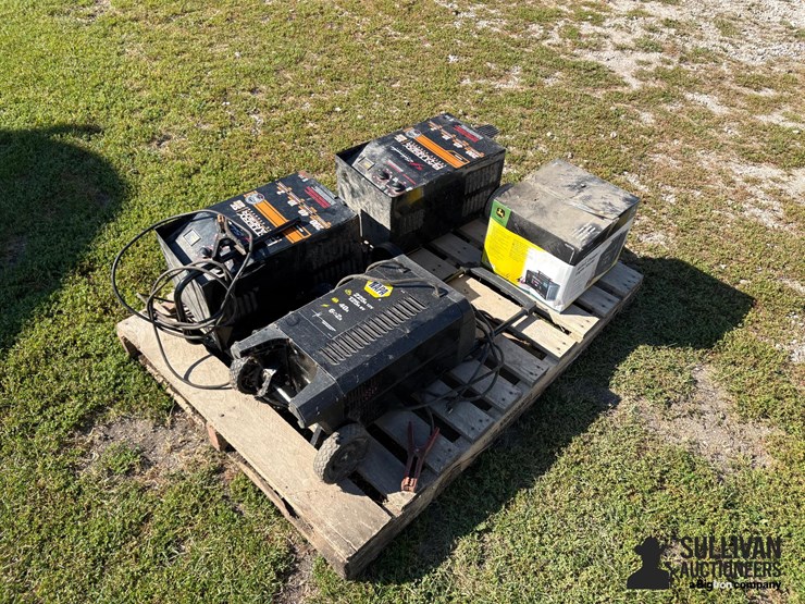misc-pallet-of-battery-chargers-image-4