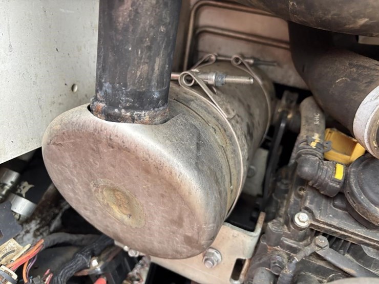 2019-bobcat-s630-image-38