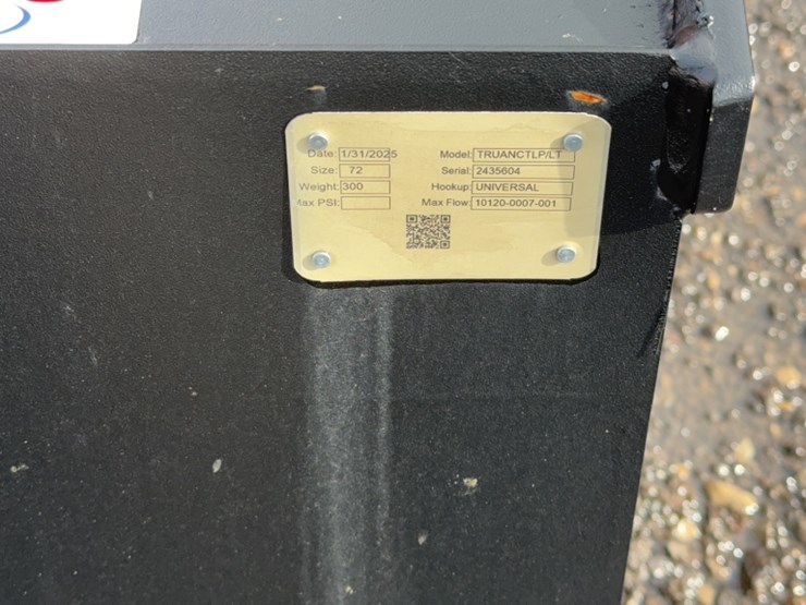 #2038-•-trubilt-72"-skid-steer-tooth-bucket-image-3