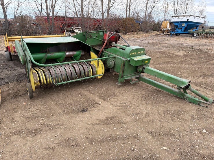 john-deere-24t-image-2