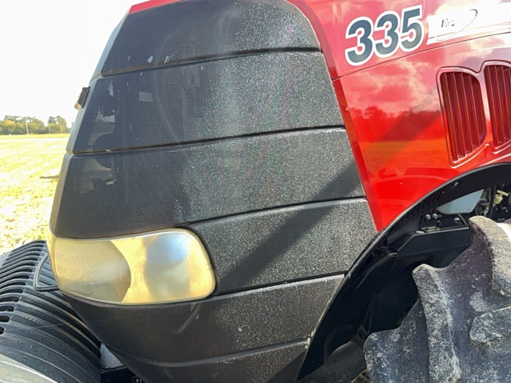 case-ih-magnum-335-image-61