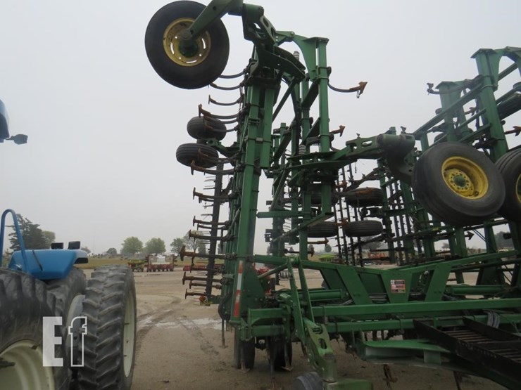 john-deere-2210-image-3