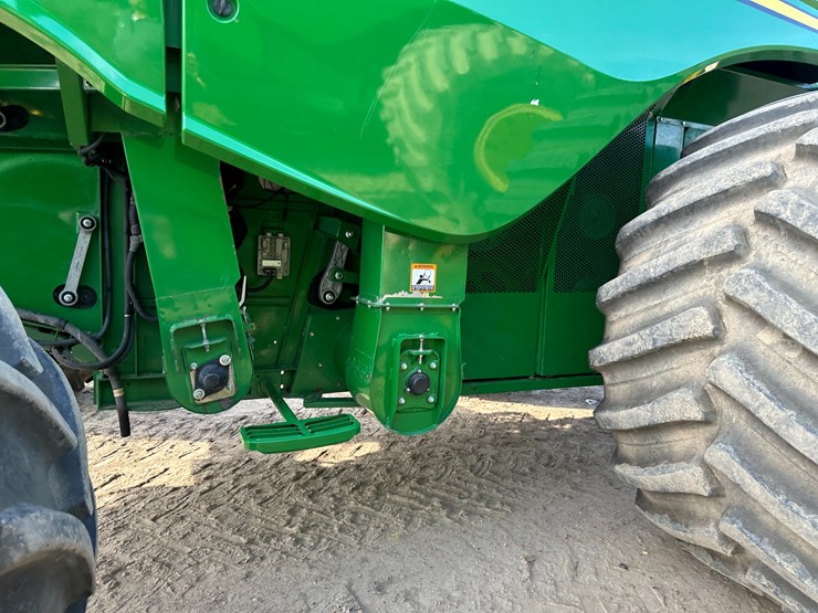 2015-john-deere-s680-image-38