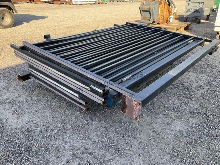 pallet-of-asst-wrought-iron-sections-image-3