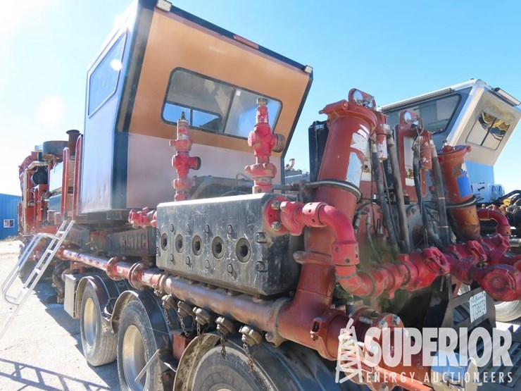 2012-caterpillar-c27-image-5