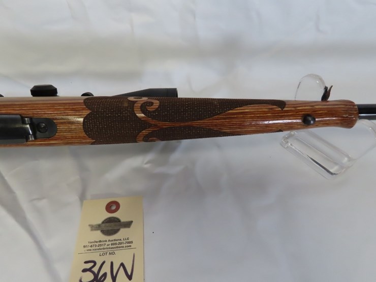 winchester-model-70-feather-weight-sa-.223-rem-bolt-action-rifle-image-12