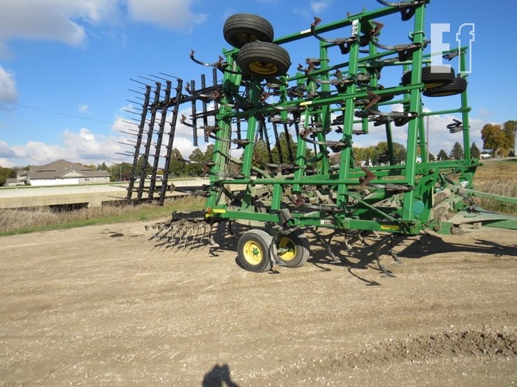 2008-john-deere-2210-image-3
