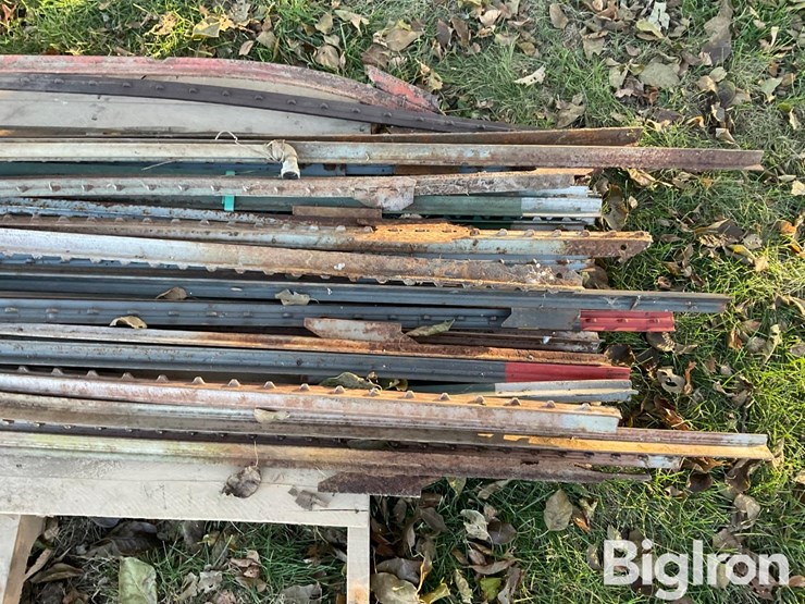 pallet-of-t-posts-image-15