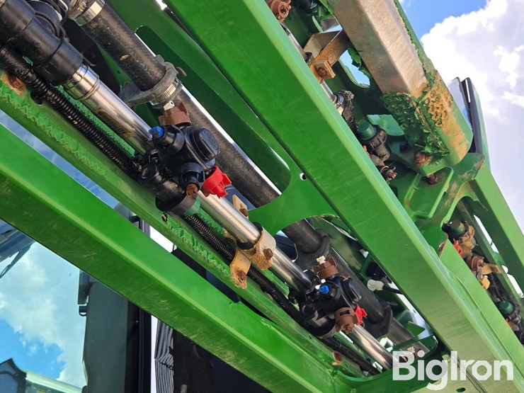 2023-john-deere-410r-image-18