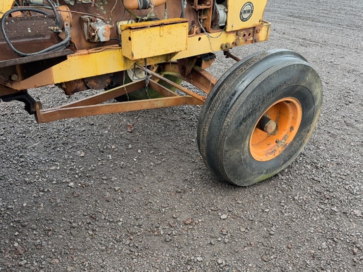 minneapolis-moline-g1000-image-6