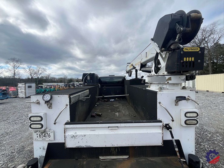 2013-ford-f750-image-31