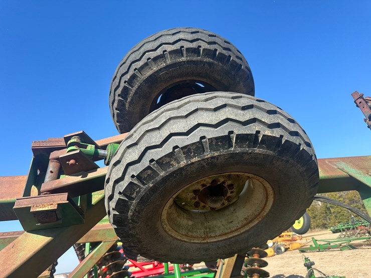 john-deere-30-image-15