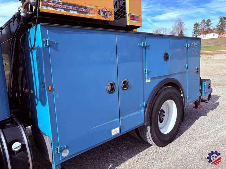 2012-peterbilt-337-image-31