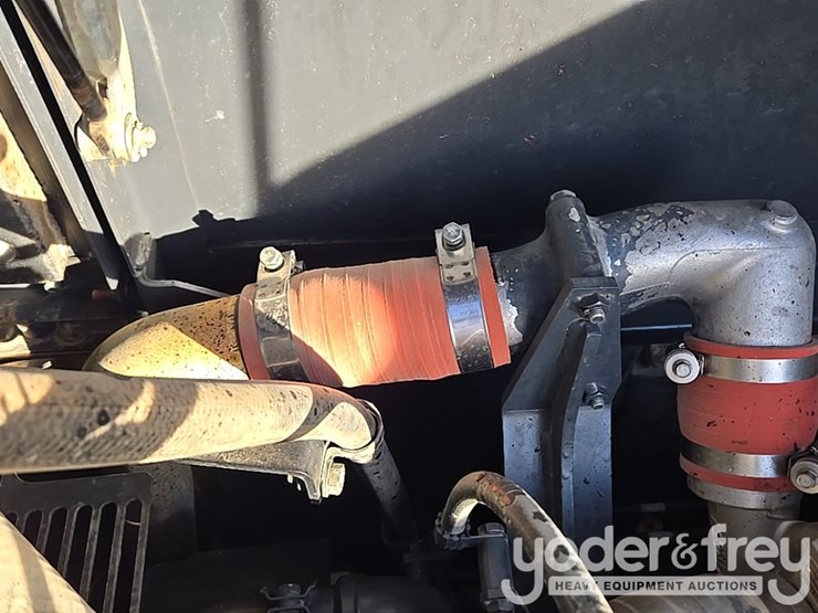 2022-komatsu-pc490-lc-11-image-63