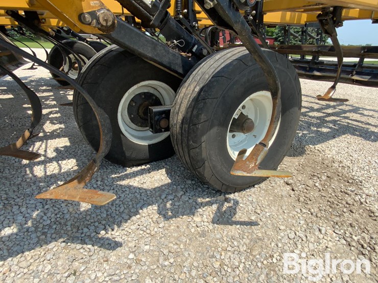 2010-landoll-876-35-image-18