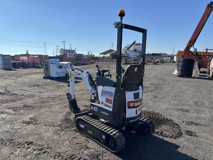 2022-bobcat-e10e-hydraulic-excavator-image-4