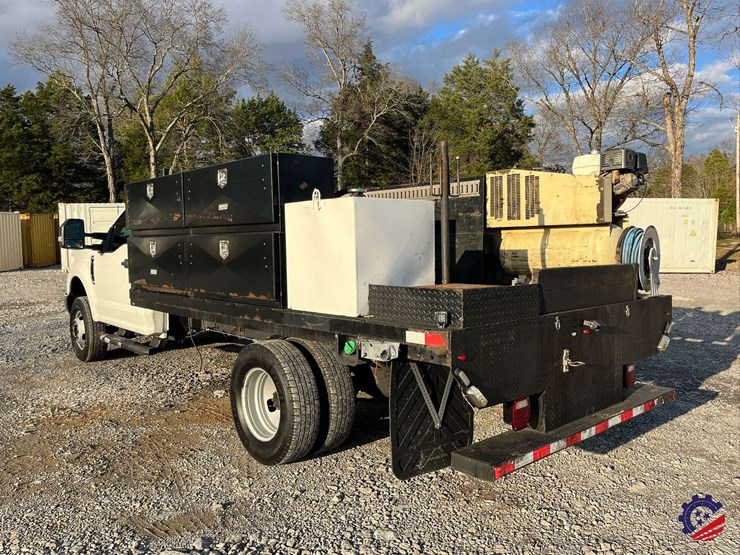 2019-ford-f350-xl-image-25