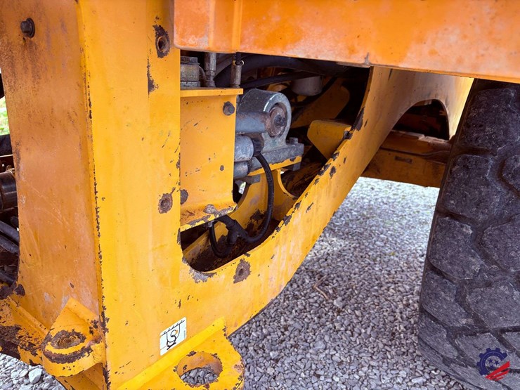 2004-volvo-l60e-image-40