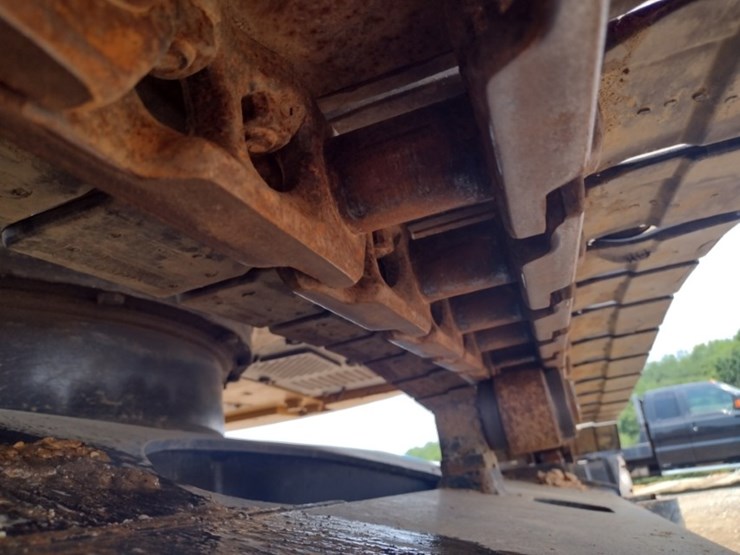 19-deere-135g-image-34