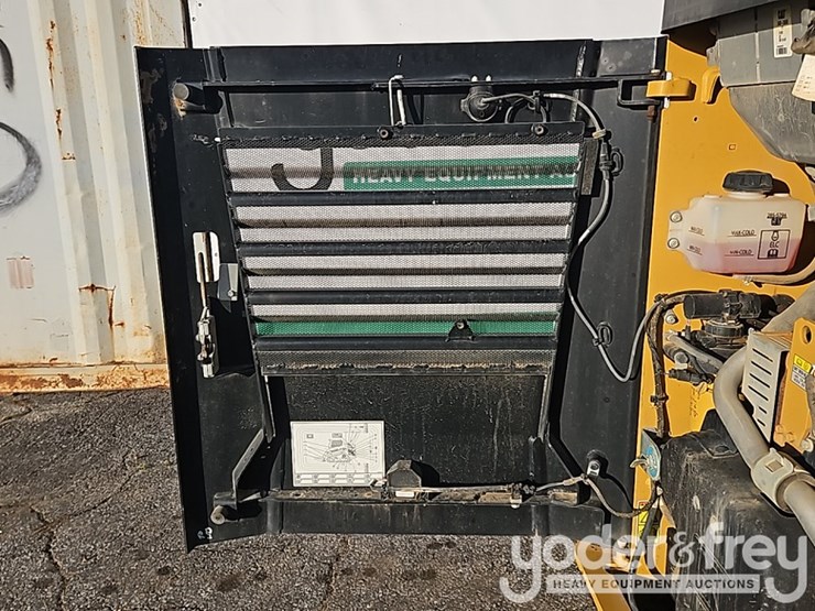 2023-caterpillar-259d3-image-19