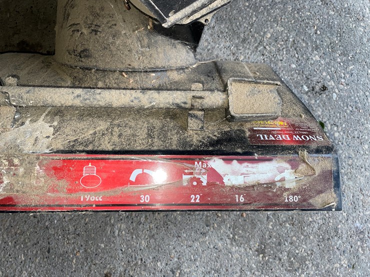 #1417-•-snow-devil-snowblower-(independence,-wi)-image-16