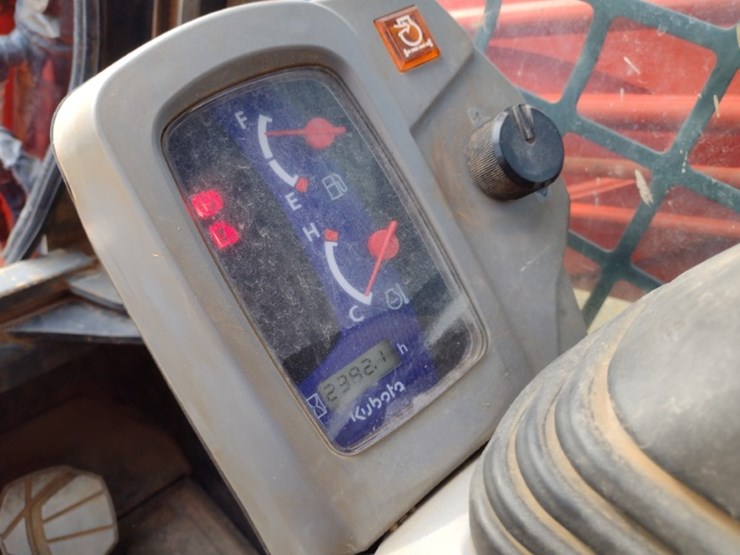 kubota-svl75-2-image-7