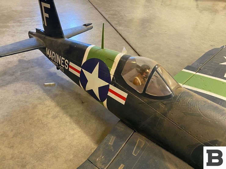 model-airplane-image-7