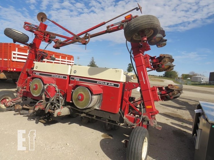 international-800-cyclo-air-image-1