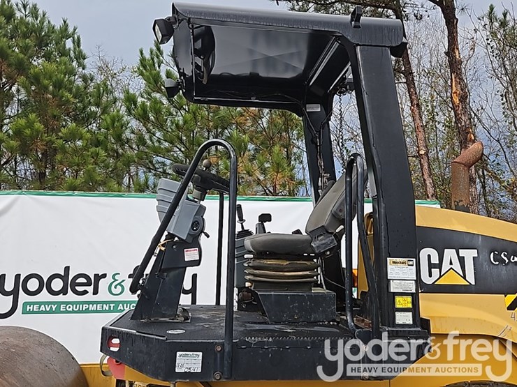 2013-caterpillar-cs44-image-18