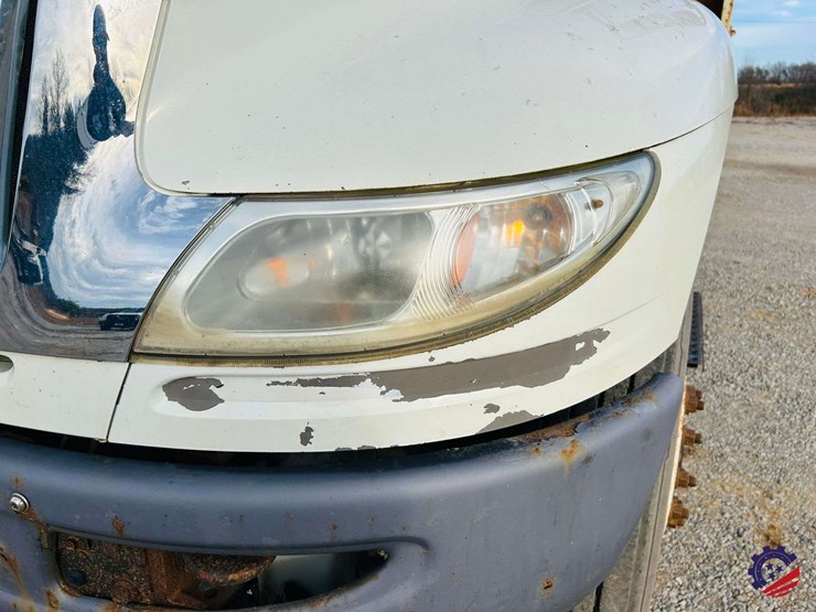 2013-international-durastar-4400-image-12